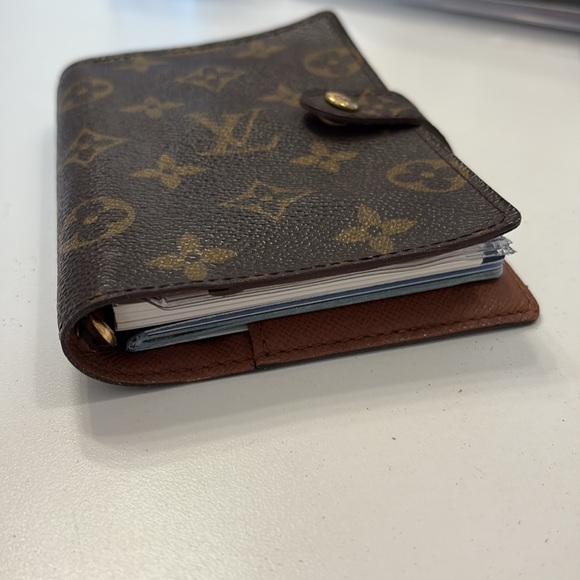 Louis Vuitton Monogram PM Small Ring Agenda Cover CA0918 - Picture 13 of 16
